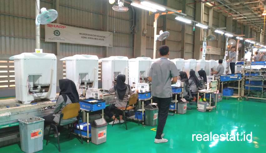 Pabrik mesin cuci Sharp Indonesia di Karawang. (Foto: RealEstat.id)