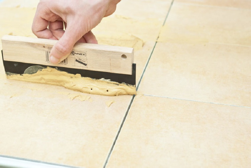 Ilustrasi memperbaiki nat lantai keramik di rumah. (Foto: anvilthemovie.com)