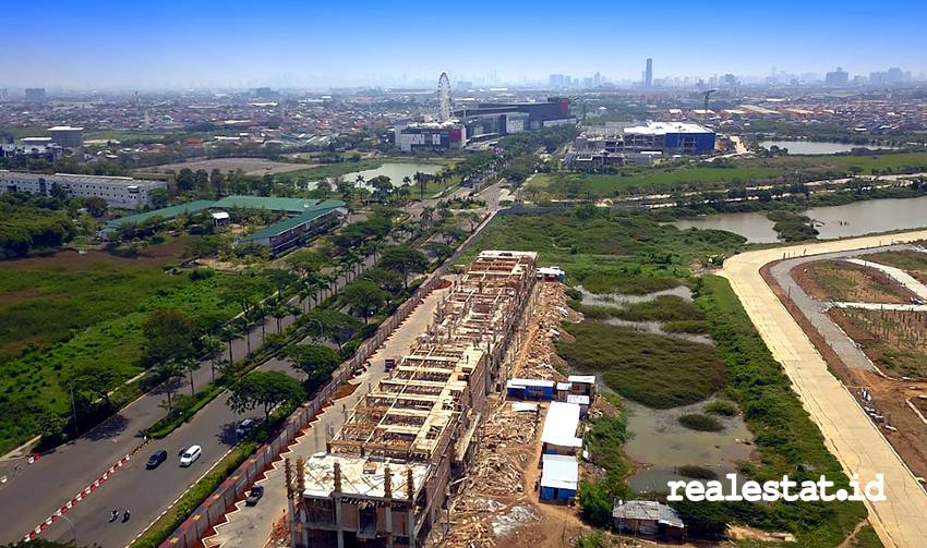 Progres pembangunan Lifestyle Center New East di Jakarta Garden City.