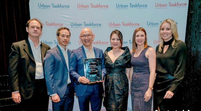 Urban Taskforce Awarding Night infinity by crown group realestat.id dok