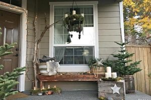 dekorasi natal di teras rumah, dekorasi natal dan tahun baru