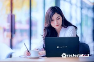 notebook sharp indonesia Dynabook Satellite Pro C40 realestat.id dok