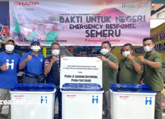 Serah Terima Donasi Posko Cuci Gratis Sharp Indonesia pengungsi Semeru Lumajang realestat.id dok