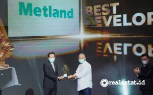 Penghargaan Best Developer 2021 tersebut diterima langsung oleh Wahyu Sulistio, Direktur PT Metropolitan Land, Tbk di Ciputra Artpreneur Theater, Jakarta, Kamis (24/2/2022).