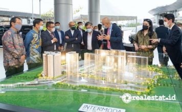 Menteri Perdagangan dan Industri Singapura Gan Kim Yong mengunjungi Kawasan Transportasi Multimoda TOD BSD City realestat.id dok