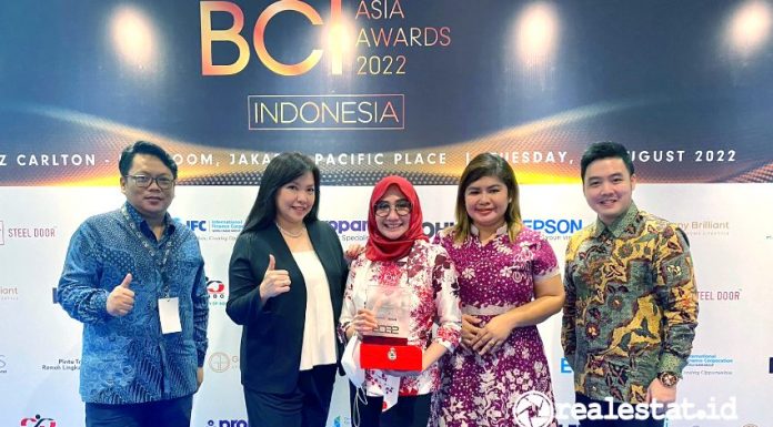 Sinar Mas Land Top 10 Developers BCI Asia Awards 2022 realestat.id dok