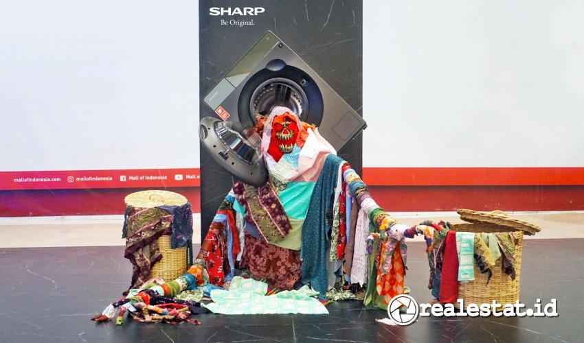 Tampilan instalasi seni dengan judul "Monster Laundry" menggunakan produk mesin cuci Sharp (Foto: istimewa)