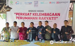 Diskusi media bertajuk “Perkuat Kelembagaan Perumahan Rakyat!” yang diselenggarakan Forum Wartawan Perumahan Rakyat (Forwapera) di Jakarta, Kamis, 20 Juli 2023. (Foto: realestat.id)