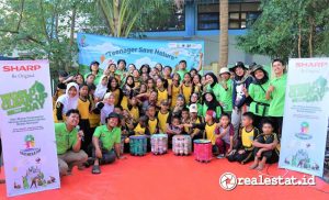 Kegiatan Workshop Eco Brick bersama anak SDN 01 Pulau Harapan, Kepulauan Seribu. (Foto: Dok. Sharp Indonesia)