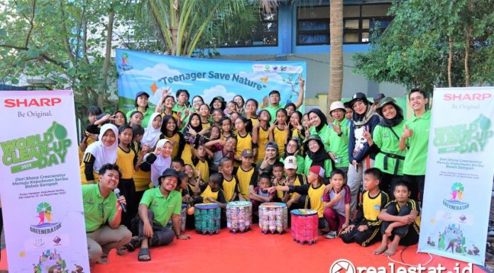Sharp Indonesia Greenerator World Clean Up Day Pulau Harapan realestat.id dok