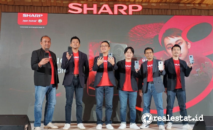 Sharp Hadirkan Smartphone AQUOS R8s Pro Series realestat.id dok (1)