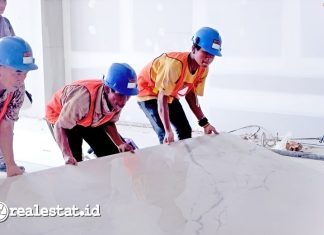 Pemasangan Granit Tile Big Slab Berukuran Besar Demix realestat.id dok