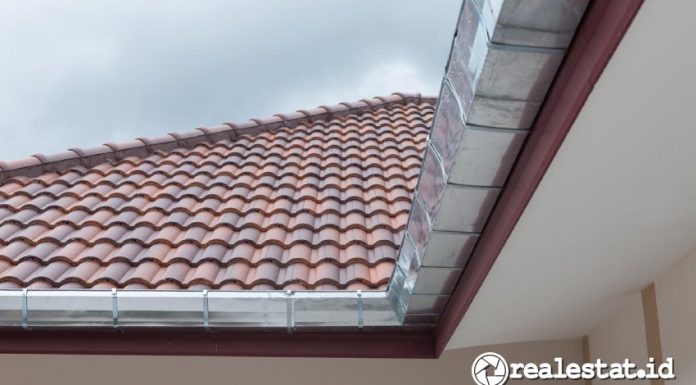 harga seng talang galvalum air atap rumah. (Sumber: Shutterstock)