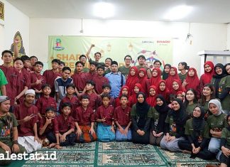 Ramadan Sharp Greenerator charity panti Asuhan berfoto setelah usai acara charity panti realestat.id dok