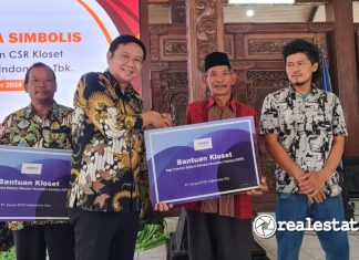 Bantuan Kloset Disalurkan untuk Program BSPS di Kabupaten Semarang hasil kolaborasi Kementerian PUPR dan Toto Indonesia-RealEstat.id