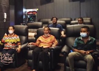 Bioskop Pribadi Rumah Artis Jordi Unsu 2