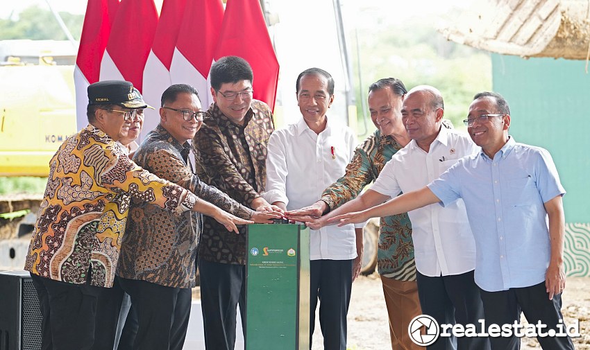 Prosesi penekanan tombol langsung dipimpin oleh Presiden Republik Indonesia, Ir. Joko Widodo bersama jajaran direksi PT Summarecon Agung Tbk.