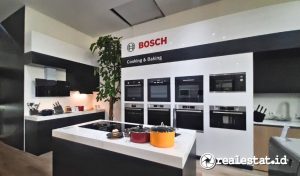 Konsumen dapat melihat berbagai inovasi produk home appliance terbaru di Bosch Home Experience Center di Indonesia Design District di Pantai Indah Kapuk (PIK) 2, Jakarta, memiliki berbagai inovasi produk home appliance. (Foto: RealEstat.id/Adhitya Putra)