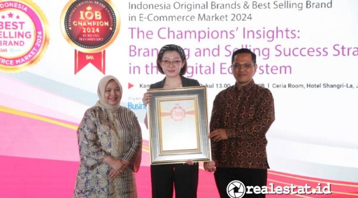 Premium LED TV dan Refrigerator POLYTRON Diakui Melalui Penghargaan Indonesia Original Brand Award 2024-RealEstat.id