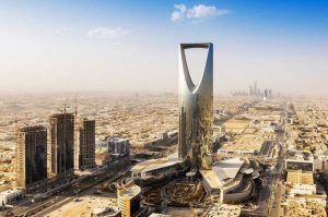 Kingdom Center Tower sebagai salah satu gedung tertinggi di dunia dan menjadi bangunan ikonik di Arab Saudi. (Sumber: Architec Magazine)