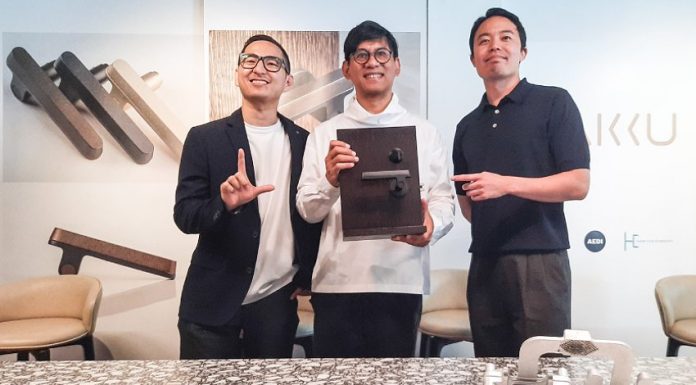 Desainer interior Eko Priharseno mendapatkan pengakuan internasional melalui sebuah desain lever handle yakni Jakku dengan produsen ternama Jepang Union Elmes.-RealEstat.id-Adhitya Putra