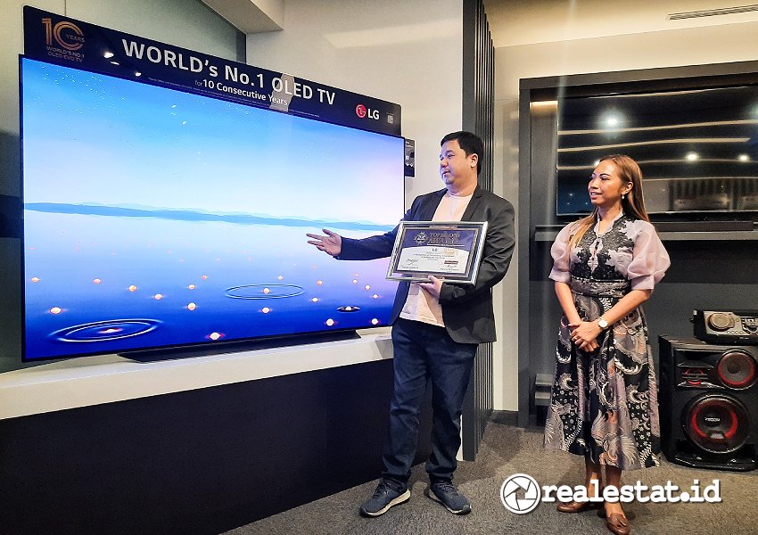 Jajaran TV Premium LG Electronics mulai dari OLED evo G4 dan C4, hingga QNED raih penghargaan Top Brand Award 2024-RealEstat.id-Adhitya Putra