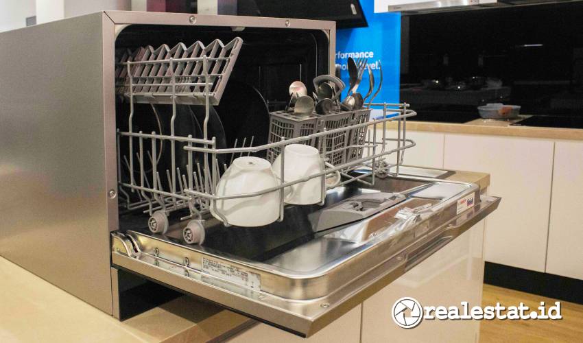 Ilustrasi mitos dan fakta tentang mesin pencuci piring atau dishwasher. - (Sumber : Bosch Indonesia)