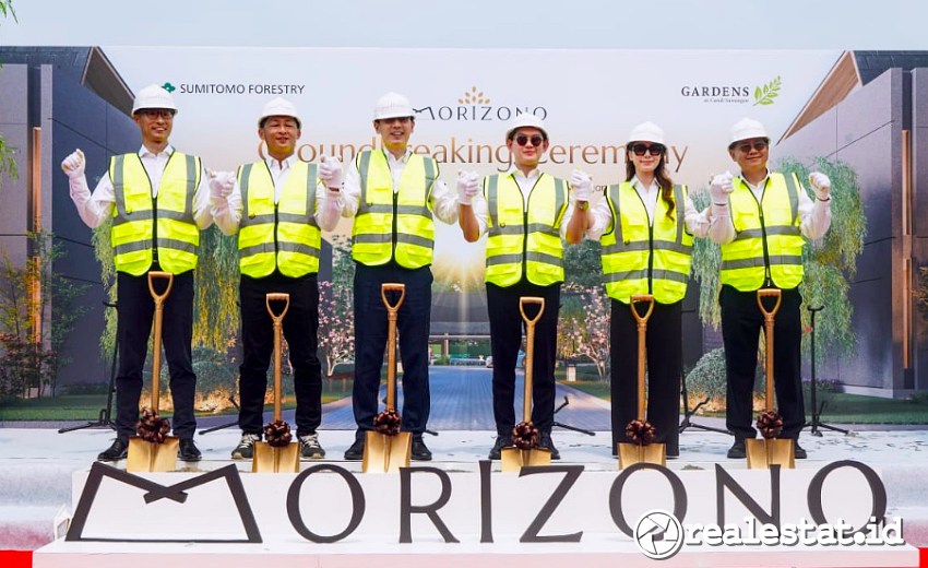 Dari kiri ke kanan: Akihiro Kousoku, Director PT Sumitomo Forestry Indonesia; Toyosada Shima, Director PT. Sumitomo Forestry Indonesia & Director PT. Gardens Sinar Fajar; Fumihide Nakatsu, President Director PT. Sumitomo Forestry Indonesia & President Komisaris PT. Gardens Sinar Fajar; Aditya D. Sutanto, President Director PT. Graha Perdana Indah & Komisaris PT. Gardens Sinar Fajar; Aileen Chandra, Marketing Director PT. Graha Perdana Indah & Director PT. Gardens Sinar Fajar; dan Indra Bachtiar, Director PT. Graha Perdana Indah & President Director PT. Gardens Sinar Fajar saat Groundbreaking Klaster Morizono Gardens at Candi Sawangan, Ahad, 22 September 2024. (Foto: Istimewa)