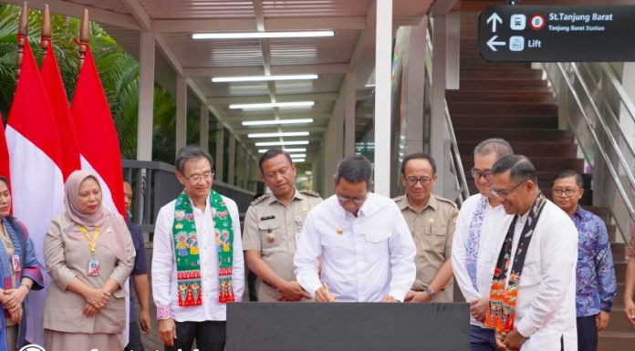 Peresmian JPO Southgate Tanjung Barat oleh Pj Gubernur Jakarta, Heru Budi Hartono, Senin, 14 Oktober 2024. (Foto: Dok. Sinar Mas Land)