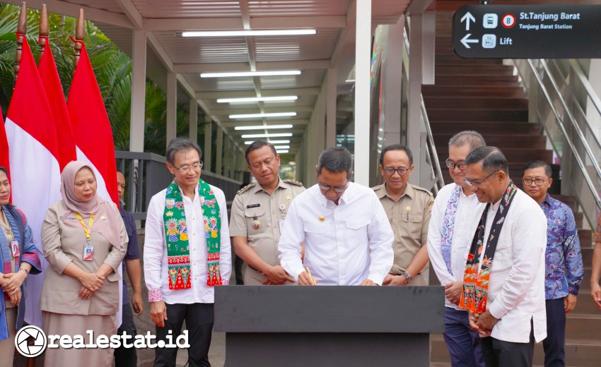 Peresmian JPO Southgate Tanjung Barat oleh Pj Gubernur Jakarta, Heru Budi Hartono, Senin, 14 Oktober 2024. (Foto: Dok. Sinar Mas Land)