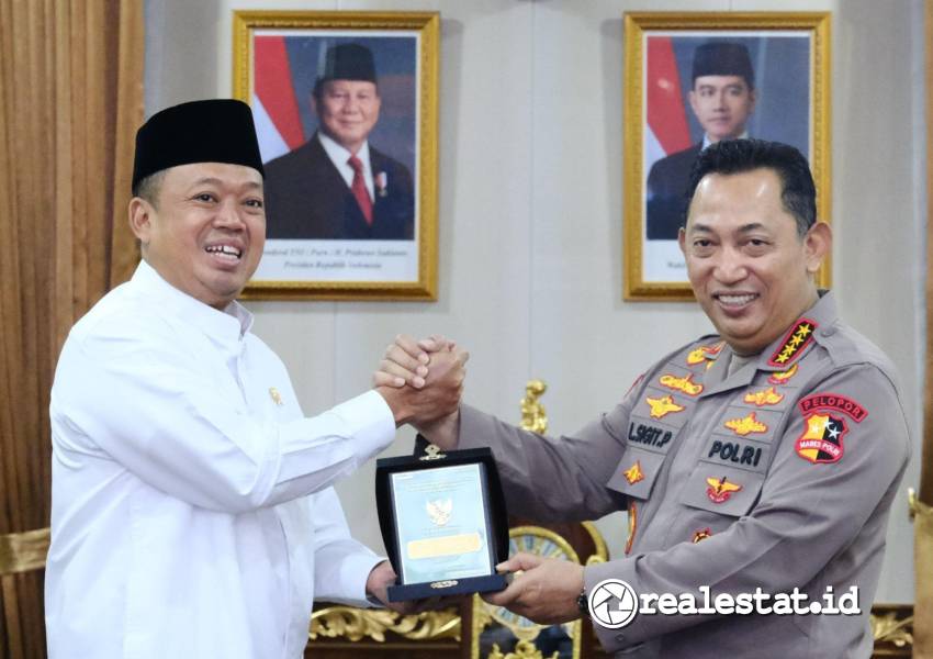 Menteri Agraria dan Tata Ruang/Kepala Badan Pertanahan Nasional (ATR/BPN), Nusron Wahid mengunjungi Kepala Kepolisian Republik Indonesia (Kapolri), Listyo Sigit Prabowo di Mabes Polri untuk berkoordinasi dalam upaya pemberantasan mafia tanah di Indonesia. (Sumber: Kementerian ATR/BPN)