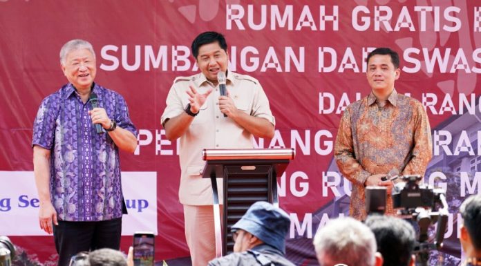 Menteri PKP memulai Gerakan Nasional Gotong Royong Bangun Rumah untuk Rakyat di Tangerang, Jumat, 1 November 2024. (Foto: Dok. Kementerian PKP)