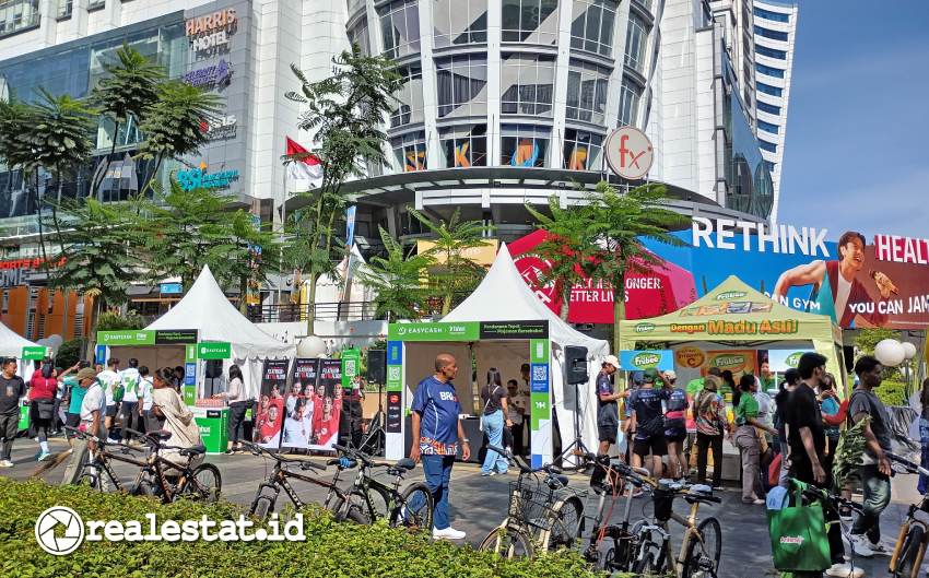 Car Free Day Hotel Harris fX Sudirman Jakarta Realestat.id dok