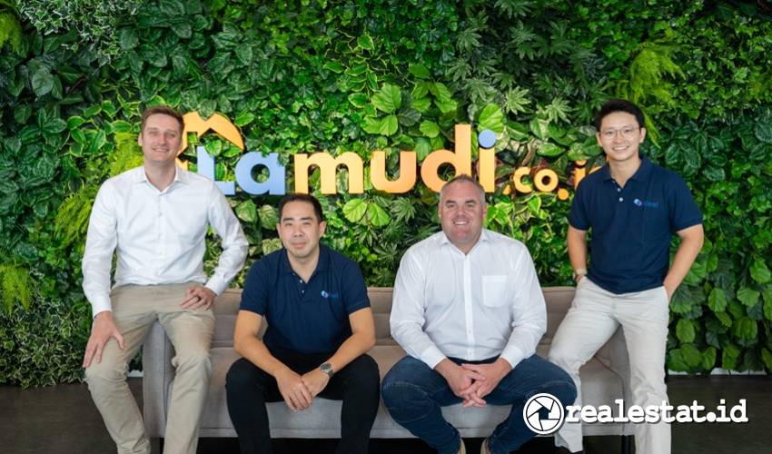 
Kiri ke kanan: Mart Polman; CEO Lamudi.co.id, Albert Surjaudaja; Co-Founder & CEO IDEAL, Mark Nosworthy; CEO Digital Classifieds Group (DCG), Ian Daniel Santoso; Co-Founder & Board Advisor IDEAL. (Sumber: Lamudi)