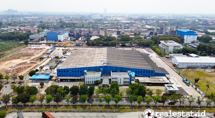 Pabrik Baru AC kulkas Midea Cikarang Karawang Indonesia 2025 Realestat.id dok