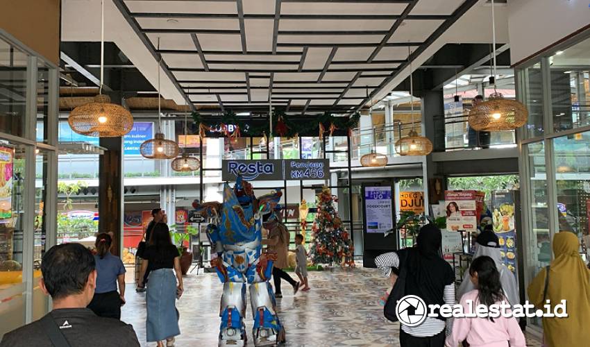 Suasana Lobby Utama Resta Pendopo KM 456 yang terletak di ruas Tol Semarang - Solo. (Sumber: Astra Property)