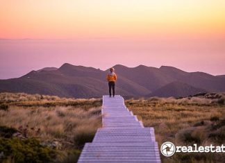 Tempat wisata di Selandia Baru salah satunya adalah The Tuatapere Hump Ridge Track (Credit_ Liz Carlson)-RealEstat.id