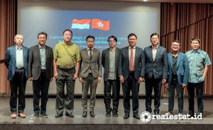 Mulyawan Gani, CEO Digital Business Sinar Mas Land (tengah) dan Bayu Seto, Partner Living Lab Ventures (kedua dari kanan), menyambut delegasi industri dan organisasi terkemuka dari Hong Kong dalam rangka kunjungan industri ke Indonesia. (Foto: Dok. Sinar Mas Land)