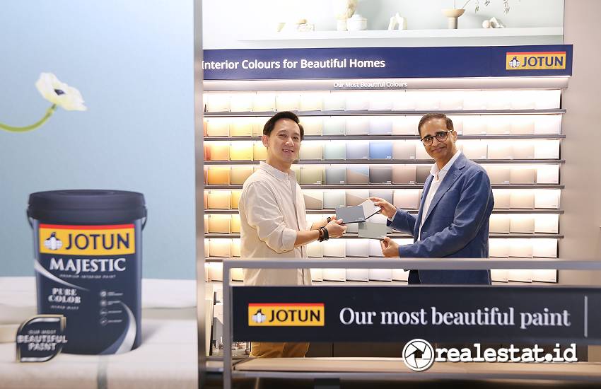 Selain memperkenalkan koleksi warna cat rumah yang sejuk dari Global Collection 2025 Nuances, Jotun Indonesia juga meluncurkan Majestic Pure Color-RealEstat.id