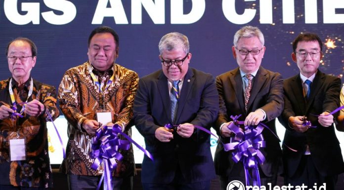 Pembukaan Seminar bertajuk "Sustainable Housing, Building and Cities" di Jakarta, Selasa, 14 Januari 2025. (Foto: Dok. Kementerian PKP) 