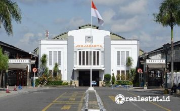 Stasiun Kereta Api Terbesar dan Tersibuk di Indonesia salah satunya Tugu Jogja