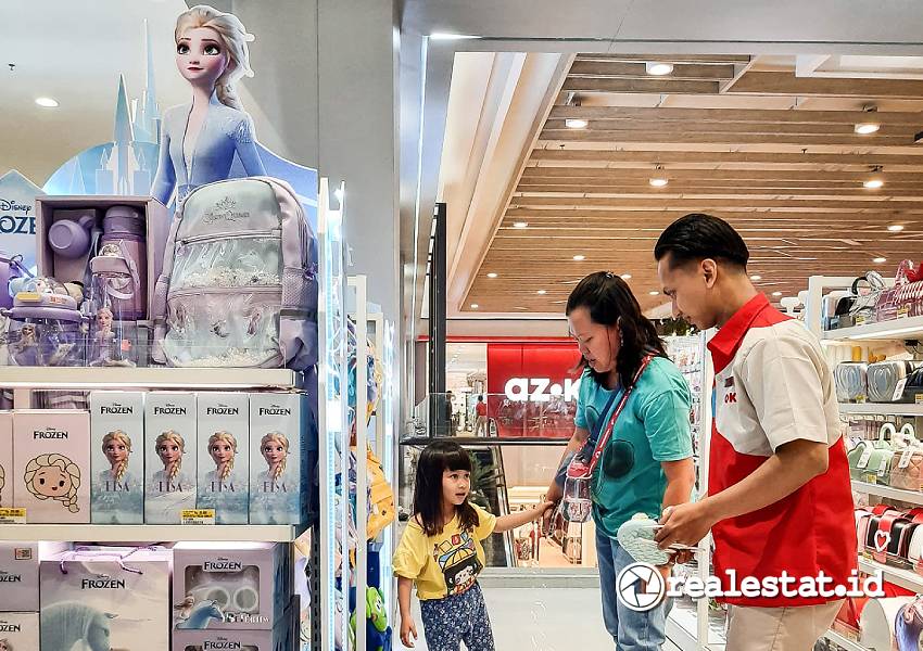 toko AZKO pertama di Living World Alam Sutera-RealEstat.id