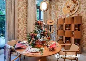 Dekorasi interior karya Agam Riadi dalam pameran bertajuk Opulent Visions yang diselenggarakan  Conchita Home di Comte Manoir, Senopati, Jakarta. (Foto: RealEstat.id/Adhitya Putra)