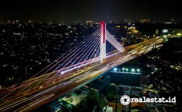 Jembatan Pasupati sebagai landmark kota yang ikonis didukung pencahayaan dinamis dari Signify-RealEstat.id