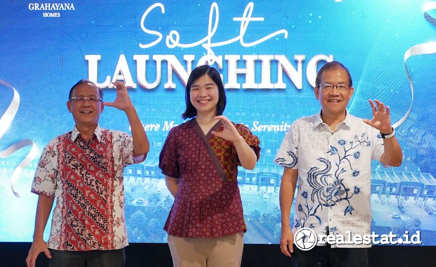 Dari kiri ke kanan: Direktur utama PT Alam Kreasi Dharma Nusantara, Logito, Direktur Utama Citanusa Group, Nerisa Arviana dan Komisaris PT Alam Kreasi Dharma Nusantara, TanTjoe Liang usai melakukan ceremonial Soft Launching Grahayana Homes di Kantor Pemasaran Grahayana, Karawang, Jawa Barat pada Sabtu, 22 Februari 2025. 