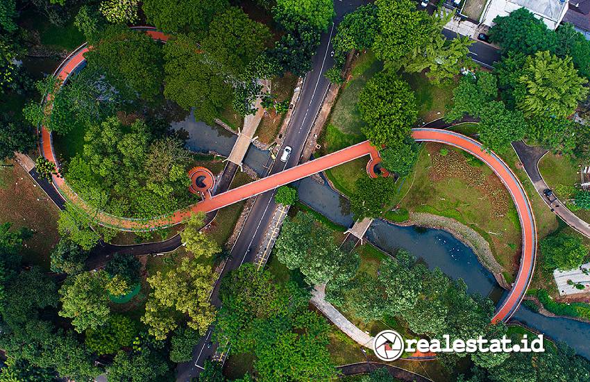 Produk panel pengganti kayu Conwood digunakan di Tebet Eco Park-RealEstat.id