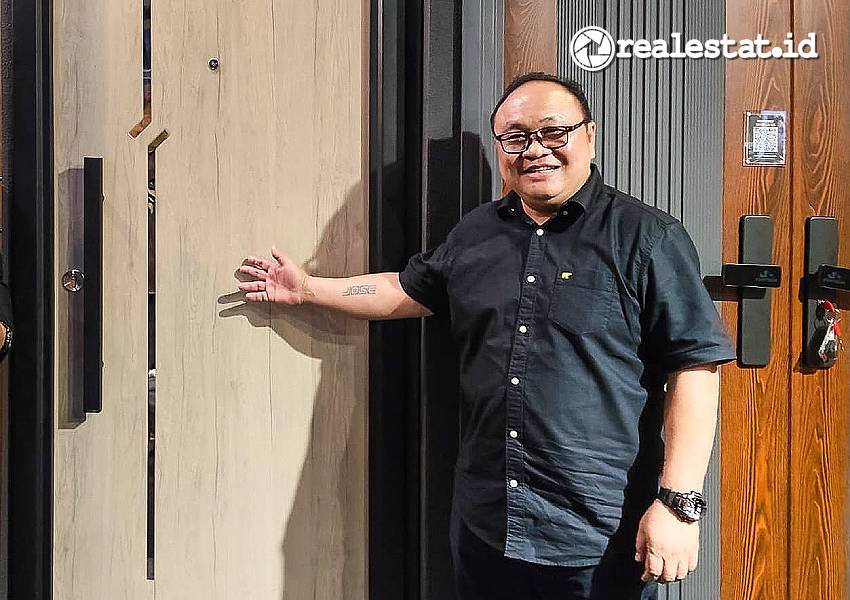 Chief Sales Officer PT Jaya Bersama Saputra (JBS) Perkasa, produsen pintu baja Fortress-, Hens Sumarauw-RealEstat.id