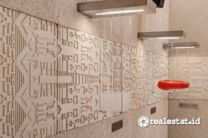 Knauf-HERADESIGN-panel-serat-kayu-yang-unik-sebagai-panel-plafon-maupun-dinding-RealEstat.id_