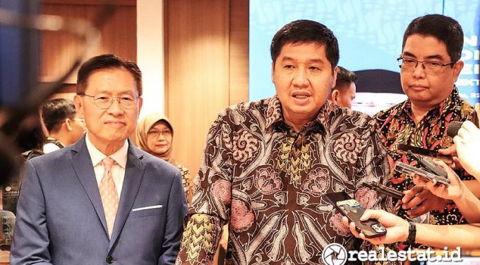 Menteri PKP Maruarar Sirait dan CEO Lippo Group James Riady melakukan mediasi dengan konsumen Apartemen Meikarta. (Sumber: Kementerian PKP)