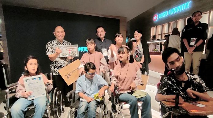 Niro Granite berkolaborasi dengan Yayasan Sayap Ibu Cabang Banten untuk mendukung penyediaan fasilitas bagi anak-anak berkebutuhan khusus. (Foto: Istimewa)
